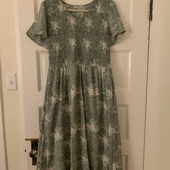 Full Length, Sage Green Floral Dress - Picture 1 of 3
